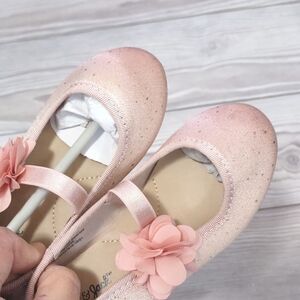 (17-2208)  Cat & Jack Gianna Flats Shoes Size 6